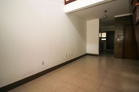Sala de casa à venda com 3 quartos, 103m² em Hípica, Porto Alegre