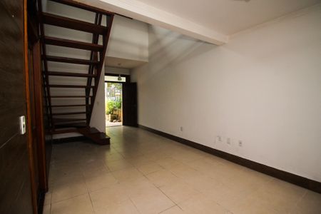 Sala de casa à venda com 3 quartos, 103m² em Hípica, Porto Alegre