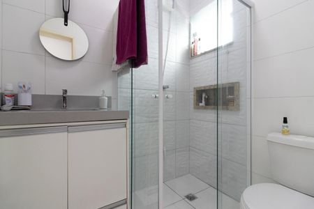 Casa à venda com 98m², 3 quartos e 2 vagasBanheiro da Suíte