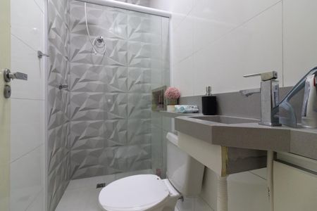 Casa à venda com 98m², 3 quartos e 2 vagasBanheiro