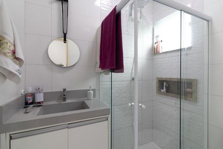 Casa à venda com 98m², 3 quartos e 2 vagasBanheiro da Suíte