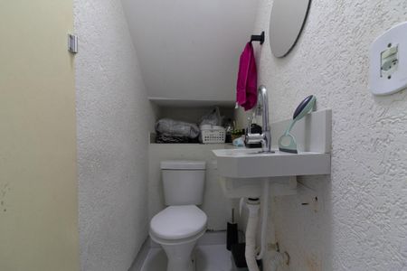 Casa à venda com 98m², 3 quartos e 2 vagasLavabo