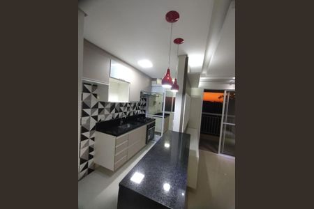 Cozinha de apartamento à venda com 2 quartos, 51m² em Jardim Casablanca, São Paulo