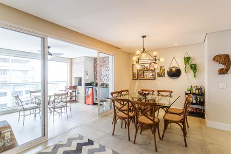 Apartamento para alugar com 107m², 2 quartos e 2 vagasSala