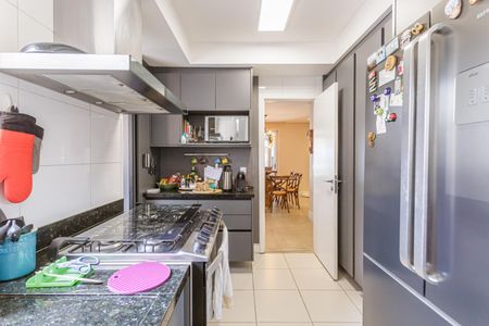 Apartamento para alugar com 107m², 2 quartos e 2 vagasCozinha