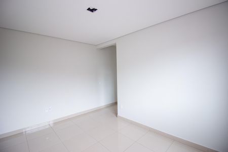 Casa para alugar com 230m², 5 quartos e 2 vagas Casa para alugar com 230m², 5 quartos e 2 vagasQuarto Suíte