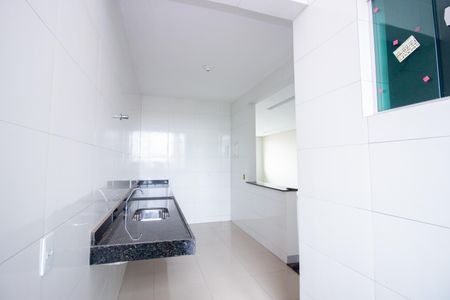 Casa para alugar com 230m², 5 quartos e 2 vagas Casa para alugar com 230m², 5 quartos e 2 vagasCozinha e Área de Serviço