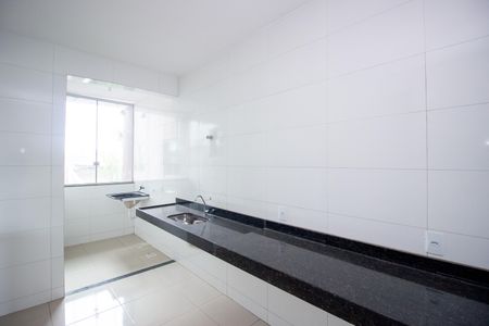 Casa para alugar com 230m², 5 quartos e 2 vagas Casa para alugar com 230m², 5 quartos e 2 vagasCozinha e Área de Serviço