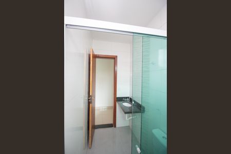 Banheiro da Suíte de casa para alugar com 5 quartos, 230m² em Niterói, Betim