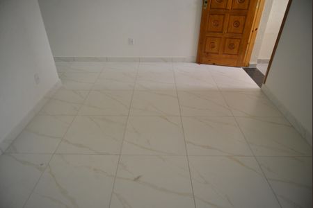 Casa à venda com 118m², 2 quartos e 2 vagasSala