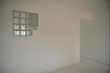 Casa à venda com 118m², 2 quartos e 2 vagasSala