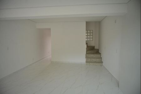 Casa à venda com 118m², 2 quartos e 2 vagasCozinha