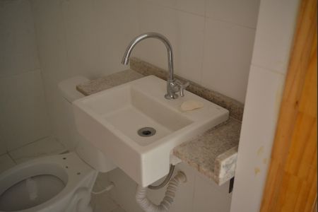 Casa à venda com 118m², 2 quartos e 2 vagasLavabo