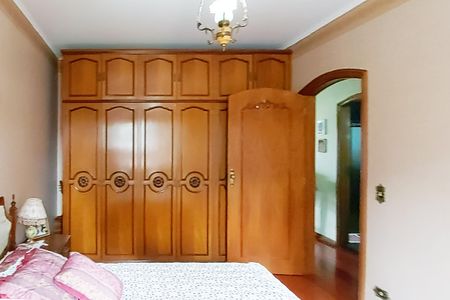 Casa à venda com 290m², 4 quartos e 4 vagas Casa à venda com 290m², 4 quartos e 4 vagasQuarto 1