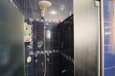 Casa à venda com 290m², 4 quartos e 4 vagasBanheiro Social