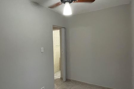 Quarto de apartamento para alugar com 2 quartos, 46m² em Aparecida, Santos