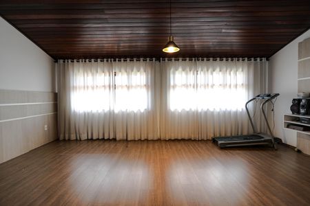 Casa para alugar com 320m², 3 quartos e 10 vagasLiving