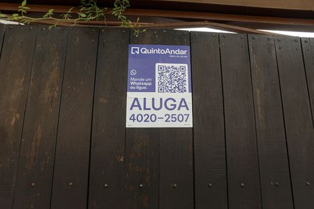 Casa para alugar com 320m², 3 quartos e 10 vagasPlaquinha