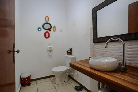 Casa para alugar com 320m², 3 quartos e 10 vagasLavabo