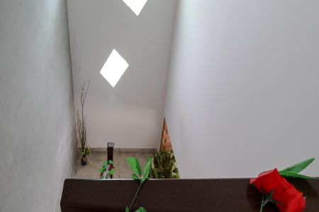 Casa para alugar com 320m², 3 quartos e 10 vagasEscada