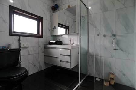 Casa para alugar com 320m², 3 quartos e 10 vagasBanheiro