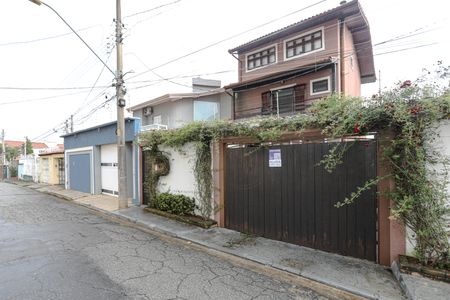 Casa para alugar com 320m², 3 quartos e 10 vagasFachada