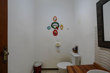 Casa para alugar com 320m², 3 quartos e 10 vagasLavabo