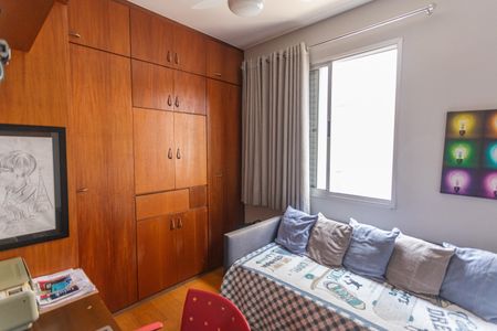 Apartamento à venda com 64m², 2 quartos e 2 vagasQuarto 2