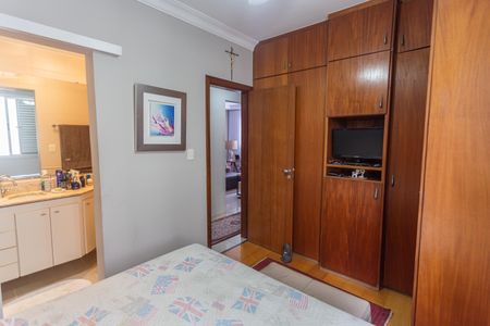 Apartamento à venda com 64m², 2 quartos e 2 vagasSuíte