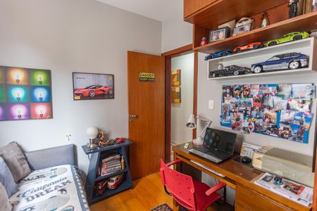 Apartamento à venda com 64m², 2 quartos e 2 vagasQuarto 2