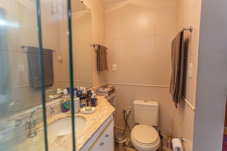 Apartamento à venda com 64m², 2 quartos e 2 vagasBanheiro da Suíte
