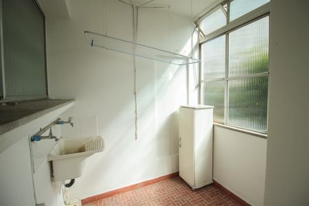 Apartamento à venda com 75m², 2 quartos e sem vaga