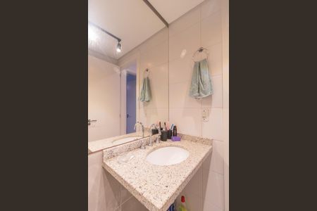 Banheiro de apartamento para alugar com 1 quarto, 49m² em Menino Deus, Porto Alegre