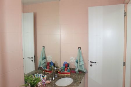 Apartamento para alugar com 128m², 3 quartos e 3 vagasBanheiro da Suíte 2