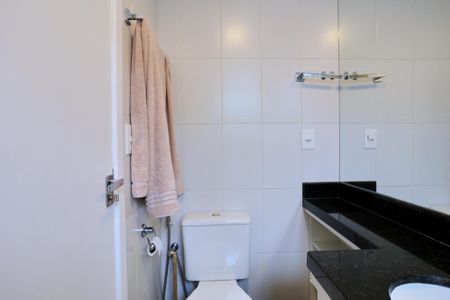 Apartamento para alugar com 100m², 3 quartos e 2 vagasBanheiro da Suíte