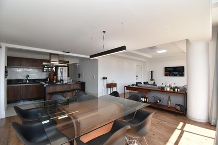 Sala de apartamento para alugar com 2 quartos, 107m² em Centro, Curitiba