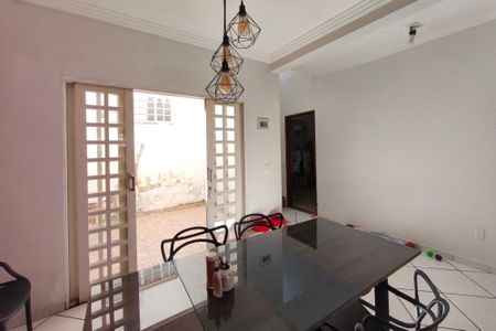 Casa à venda com 240m², 5 quartos e 3 vagasSala de Jantar