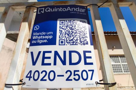 Casa à venda com 240m², 5 quartos e 3 vagasPLACA INSTALADA NA FACHADA