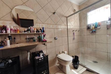 Casa à venda com 240m², 5 quartos e 3 vagasBanheiro Suíte