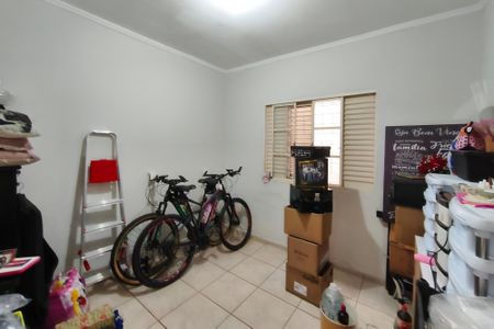 Casa à venda com 240m², 5 quartos e 3 vagasQuarto 5