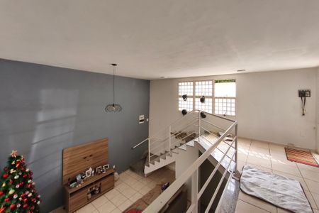 Casa à venda com 240m², 5 quartos e 3 vagasSala