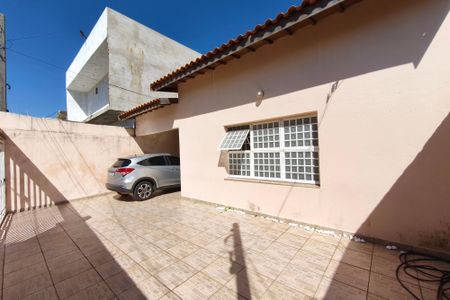 Casa à venda com 240m², 5 quartos e 3 vagasQuintal - Garagem