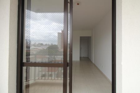 Apartamento à venda com 72m², 3 quartos e 1 vagaSala - Varanda