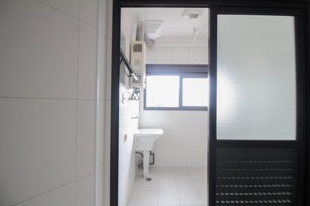 Apartamento à venda com 72m², 3 quartos e 1 vagaÁrea de Serviço