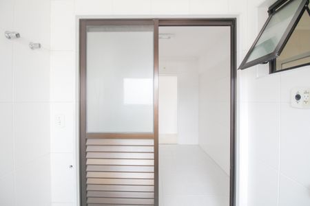 Apartamento à venda com 72m², 3 quartos e 1 vagaÁrea de Serviço