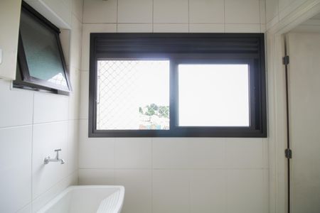 Apartamento à venda com 72m², 3 quartos e 1 vagaÁrea de Serviço