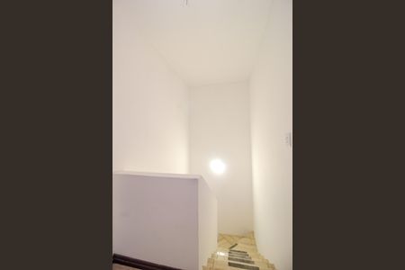 Casa à venda com 110m², 2 quartos e 2 vagas Casa à venda com 110m², 2 quartos e 2 vagasCorredor