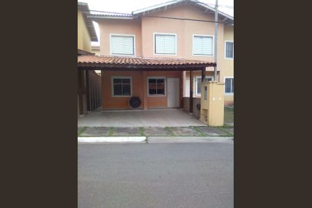 Casa para alugar com 130m², 3 quartos e 3 vagas Casa para alugar com 130m², 3 quartos e 3 vagasFachada