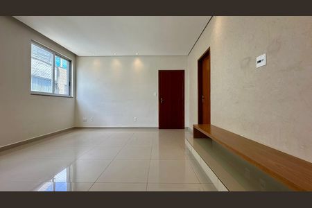 Sala  de apartamento para alugar com 2 quartos, 68m² em Buritis, Belo Horizonte