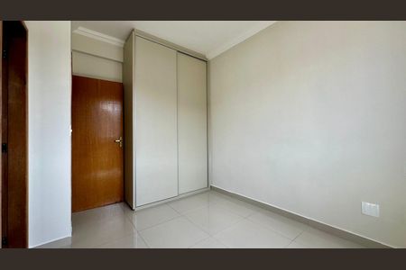 Quarto  de apartamento para alugar com 2 quartos, 68m² em Buritis, Belo Horizonte